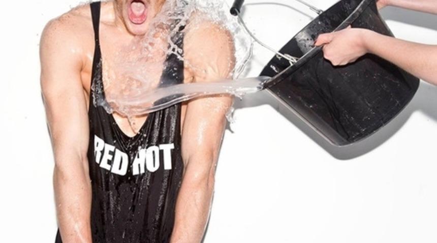 Kızıl Saçları Beyaz Tenleri Ve Çilleriyle Çok Yakışıklı 18 Erkek!