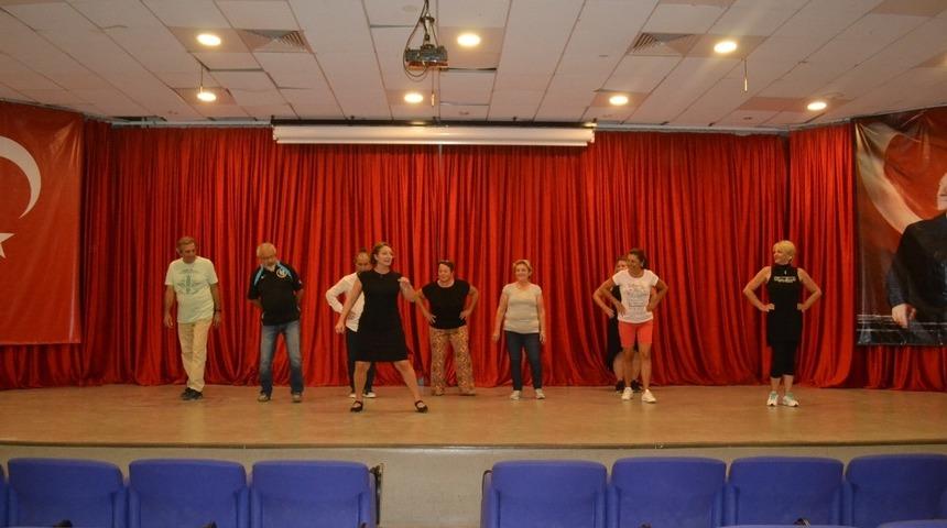 &Ccedil;eşme&rsquo;de 29 Ekim Cumhuriyet Balosu hazırlığı