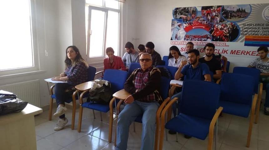 Gen&ccedil;lik Merkezi&rsquo;nde İngilizce Kursu