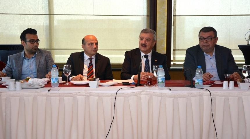 AK Parti Milletvekili Nasır, basının sorunlarını dinledi, s&ouml;z verdi