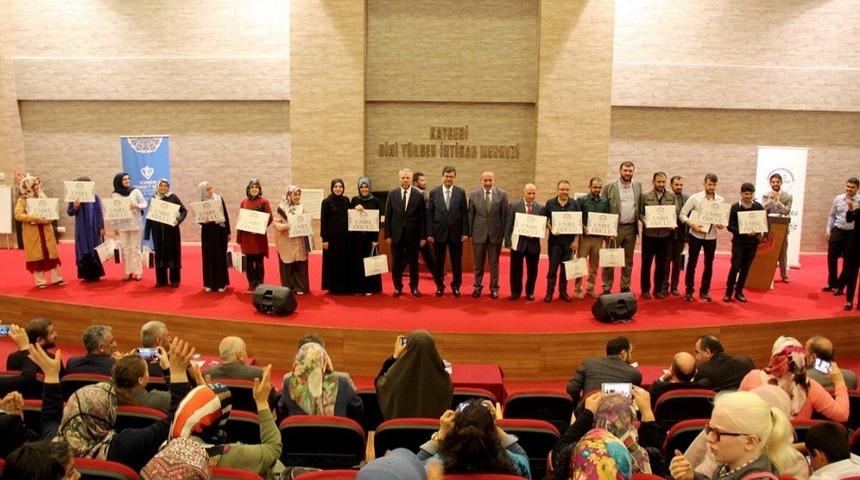 İşitme engelli KOMEK kursiyerinden T&uuml;rkiye birinciliği