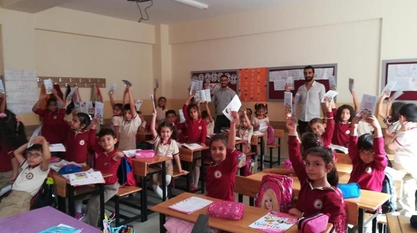 &Ccedil;ocuklara doğru el yıkama anlatıldı