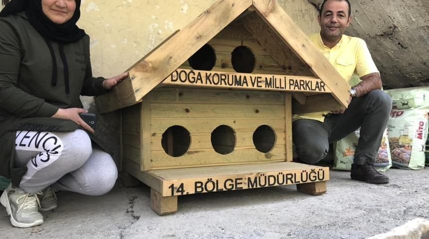 Hakkari&rsquo;de kedi-k&ouml;pekler i&ccedil;in kul&uuml;beler yapıldı