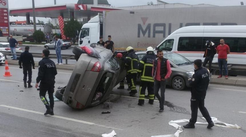 Kontrolden &ccedil;ıkan otomobil takla attı: 2 yaralı