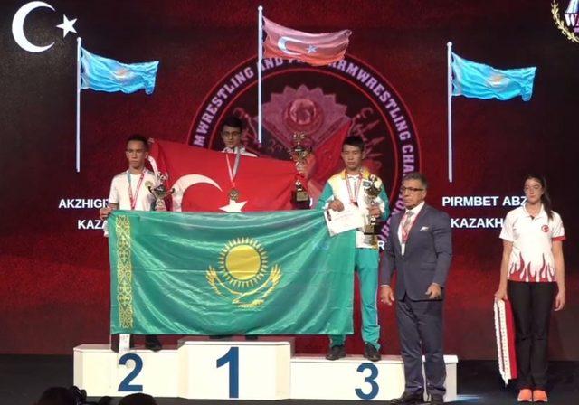 FÜ Öğrencisi Cabaoğlu, bilek güreşinde Dünya Şampiyonu oldu