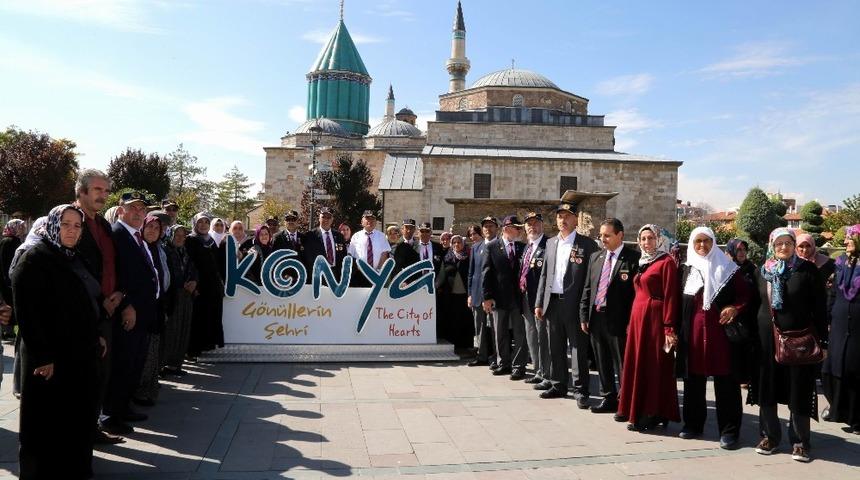 Şehit aileleri ve gazilere Konya&rsquo;da k&uuml;lt&uuml;r gezisi
