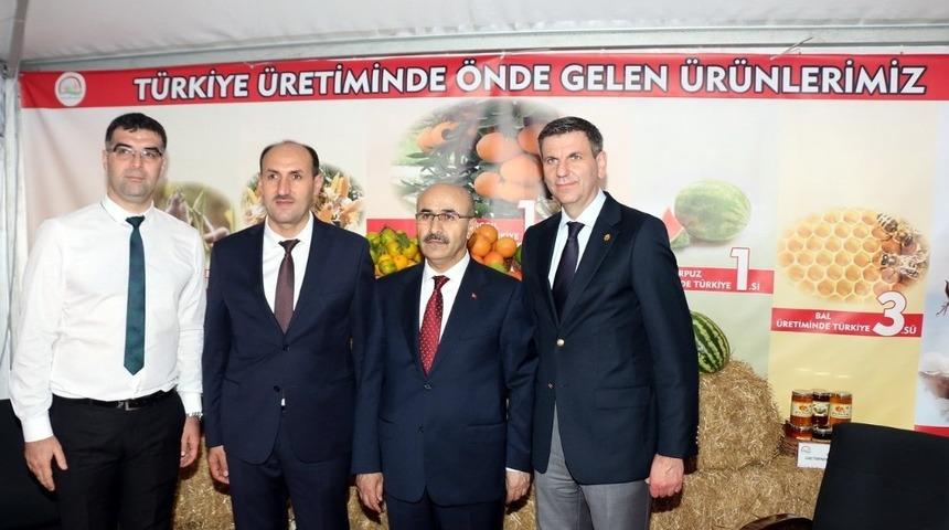 D&uuml;nya Gıda G&uuml;n&uuml;&rsquo;n&uuml;n bu yıl ki konusu: &rsquo;A&ccedil;lığa Son&rsquo;