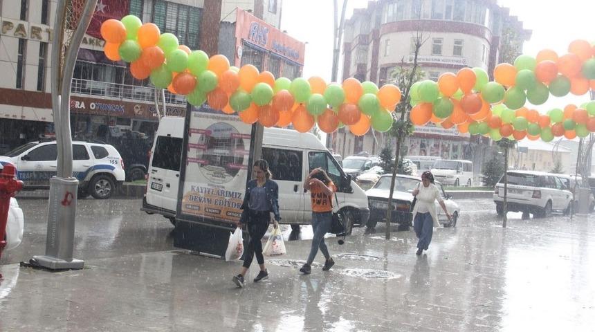 Hakkari&rsquo;deki sağanak yağış