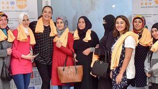 Azra Akın'dan moral ziyareti