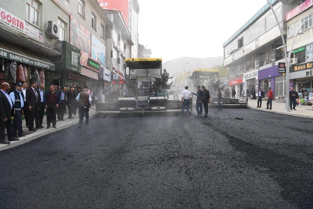 İstasyon Caddesi&rsquo;nde ikinci kat asfalt &ccedil;alışması