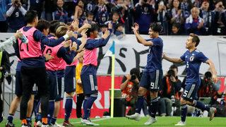 Nagatomo Muslera'yı üzdü