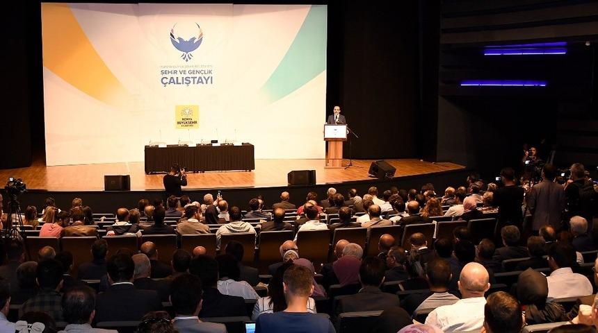 Başkan Altay: “Gençliği imar etmek önceliğimiz olmalı”