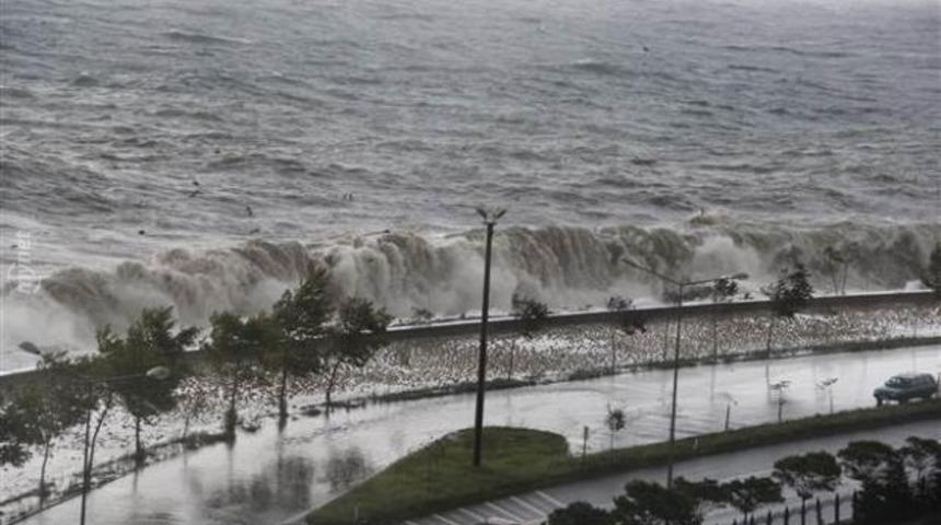 Giresun'da Ufak &Ccedil;aplı Tsunami G&ouml;r&uuml;ld&uuml;