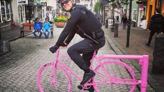 Reykjavik Merkez Instagram’da Kafasına Göre Herkes