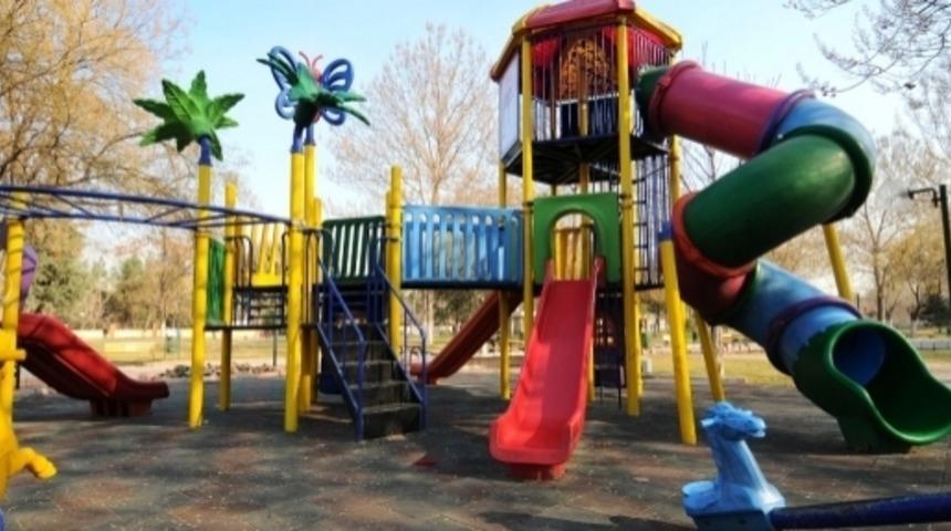 Parklara Garip Bir Sigara Yasağı