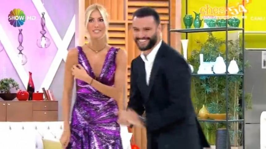 &Ccedil;ağla Şikel Canlı Yayında Frikik Verince Neler Oldu? 