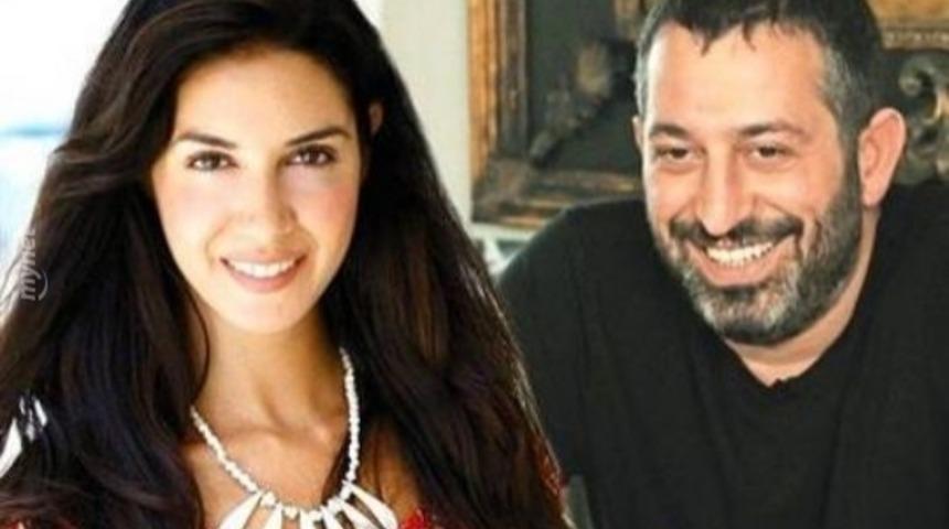 Cem Yılmaz Ayrıldığı Eşi Ahu Yağtu İle Yeniden Mi Evleniyor?