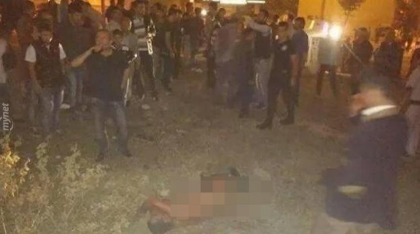 Bir &Uuml;lke Kafayı Nasıl Yer? &Ccedil;ırıl&ccedil;ıplak Soydular, D&ouml;vd&uuml;ler, Defalarca Bı&ccedil;akladılar