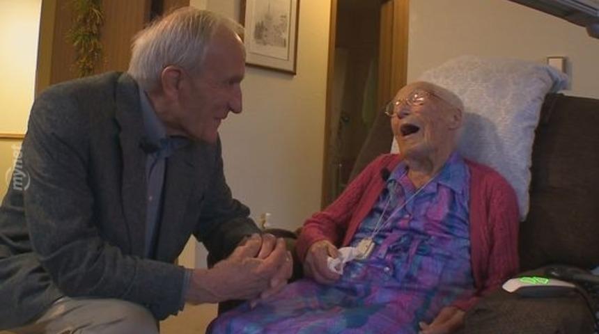 114 Yaşındaki Kadın Facebook'a Üye Olabilmek İçin Yalan Söyledi