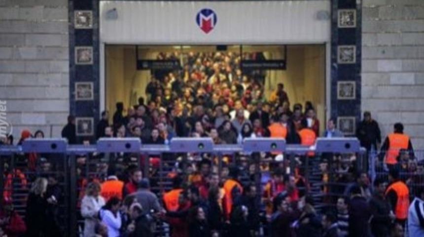 Galatasaray Taraftarlarını Derbi G&uuml;n&uuml; K&ouml;t&uuml; Bir S&uuml;rpriz Bekliyor