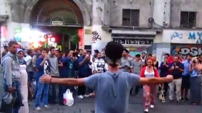 Taksim'de Sarılmanın Bedeli 91 TL 