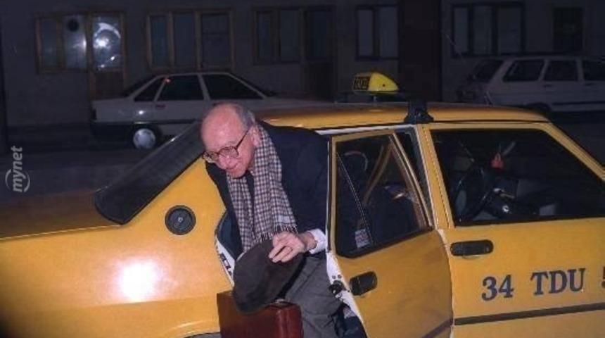 Erdal İn&ouml;n&uuml;'n&uuml;n &Ouml;l&uuml;m&uuml;n&uuml;n 7. Yılında Hafızalarda Bıraktığı 7 G&uuml;zel Şey