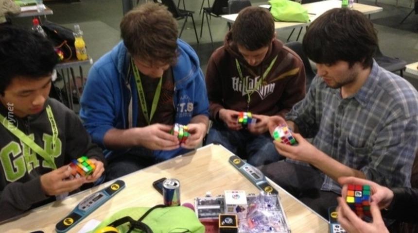 D&uuml;nyanın En Pop&uuml;ler Zeka Oyunu Rubik K&uuml;p&uuml; 40 Yaşına Girdi