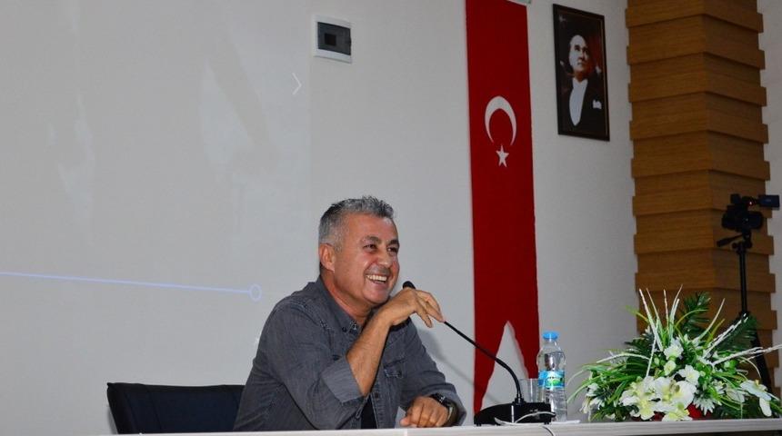 Başkan S&ouml;zen, &Uuml;niversite &ouml;ğrencileri ile buluştu