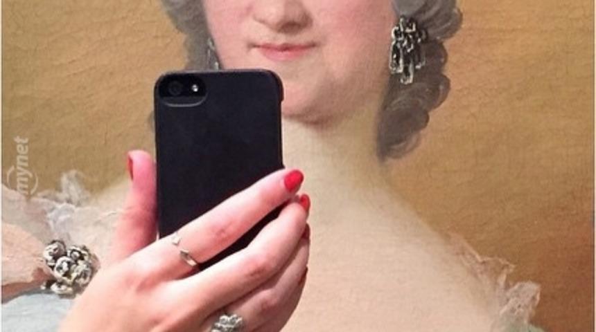 Dünyanın Dört Bir Yanında Müzelerdeki Tablolar Öz Çekim Yapmaya Başladı, Durdurulamıyor!