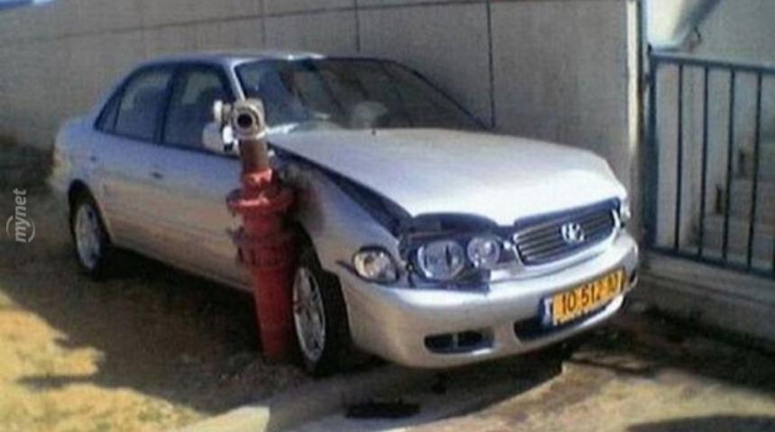 "Bu Araba Oraya Nasıl Girmiş?" Diyeceğiniz 14 Kaza