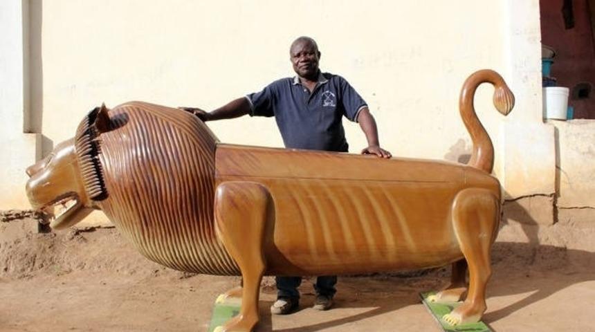 Bu G&ouml;rd&uuml;ğ&uuml;n&uuml;z Bir Ayakkabı Değil!