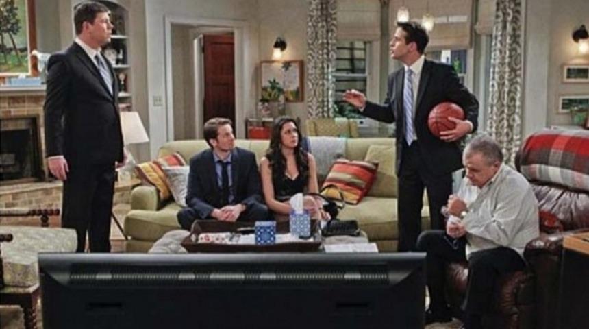 Her Sitcom'da Olan Sebebini Anlamadığımız 6 Eşya