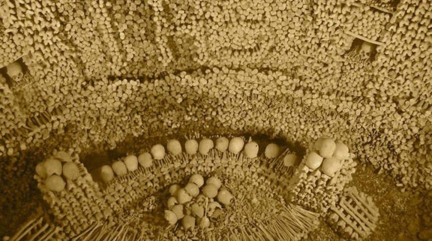 İnsan Kemikleri ile İnşa Edilen 6 Akılalmaz Yapı  