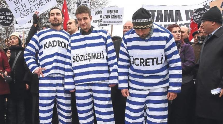 &Ouml;ğretmenler G&uuml;n&uuml;'nde Atanamayan &Ouml;ğretmenlerin Sayısı İzlanda N&uuml;fusunu Ge&ccedil;ti