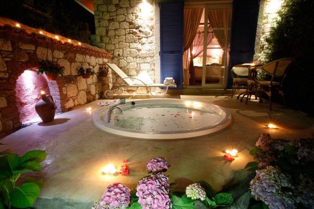 Jakuziler, Buhar Odaları, Hamamlar. Ak Saray Hakkında Bilmediğiniz 13 Ger&ccedil;ek! 7