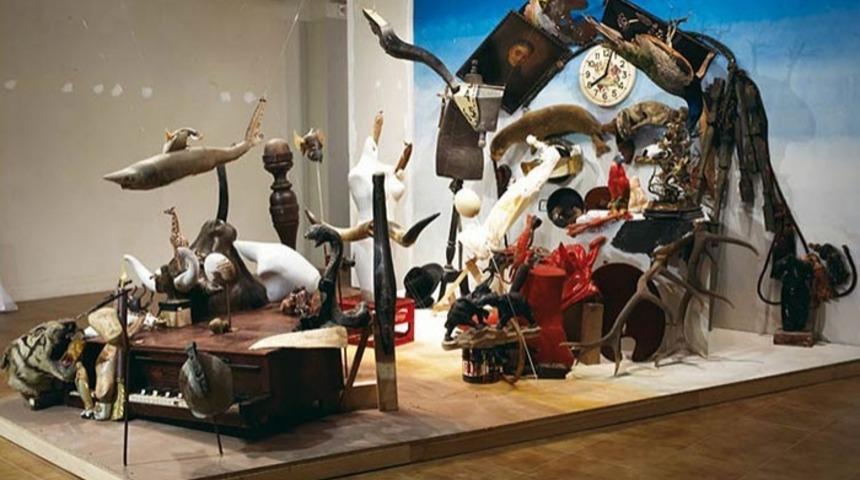 Sadece Tek Bir A&ccedil;ıdan Bakınca Anlam İfade Eden İlgin&ccedil; Sanat Eserleri