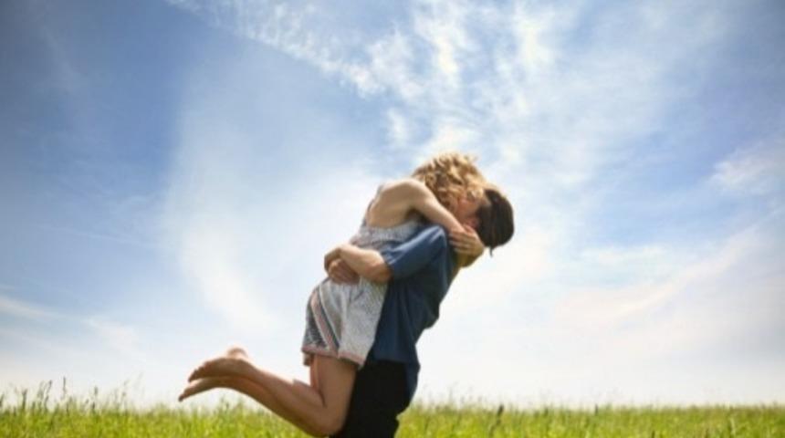 Kadınların Sevdiği G&uuml;zel Aşk S&ouml;zleri