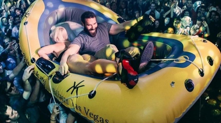 Erkek Adamların İmrendiği Dan Bilzerian Meğer Bombacı Mülayimmiş