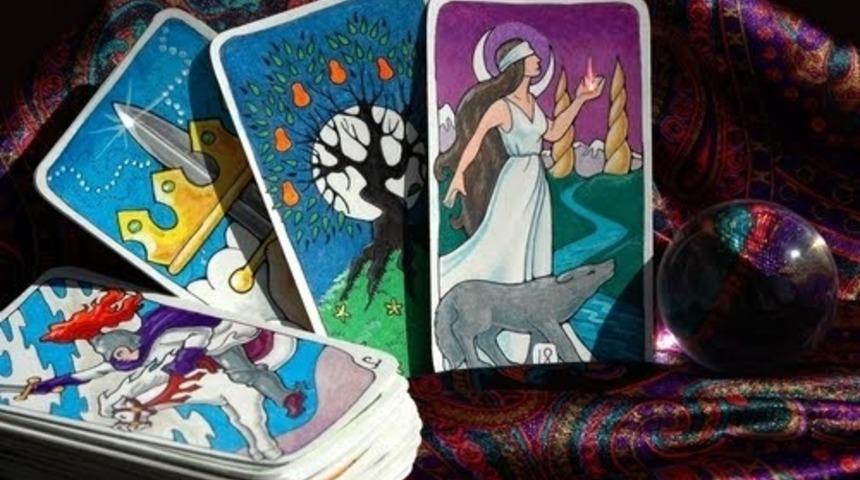 Tarot K&uuml;&ccedil;&uuml;k Arkana Serisi Kartları Nelerdir?