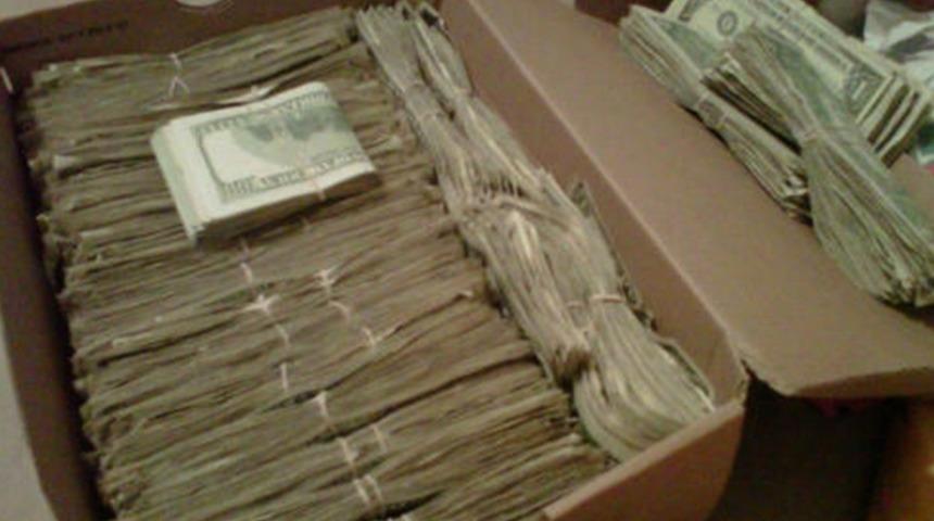 Bir Ayakkabı Kutusuna En Fazla Ne Kadar Para Sığdırabilirsiniz?