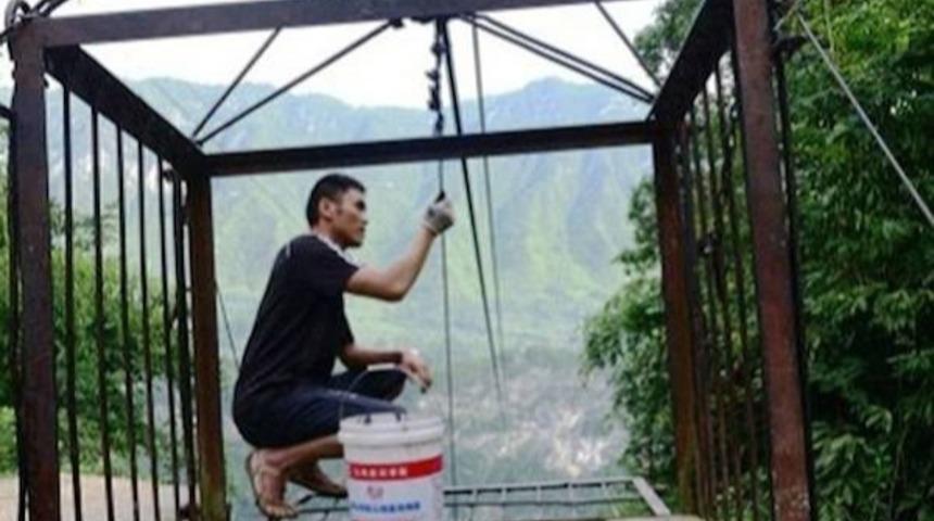 Her G&uuml;n İşe Gitmek İ&ccedil;in &Ouml;l&uuml;mle Burun Burunalar!