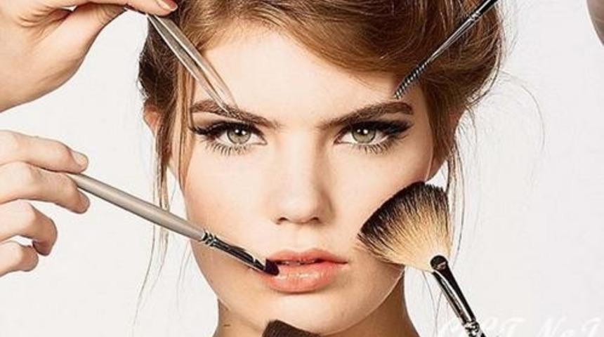 Kız Makyaj Yapma Oyunu