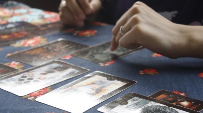 Tarot Falına Kimler Bakabilir