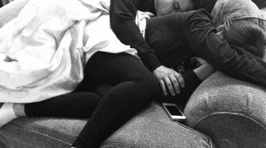 &Uuml;şenge&ccedil; İnsanların Evdeyken Yaptığı 19 Şey!