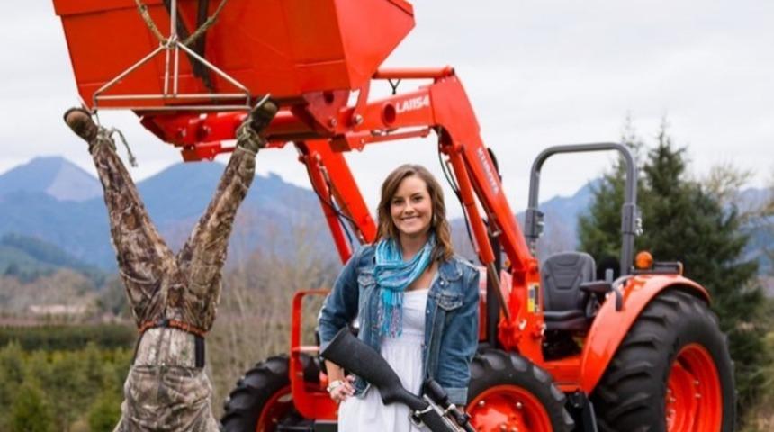 Aykırı Nişan Fotoğrafı İnternet Virali Oldu!