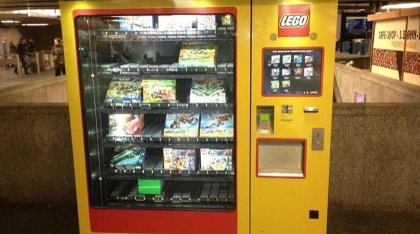 Daha &Ouml;nce G&ouml;rmediğiniz Gariplikte Şeyler Satan 10 Otomat