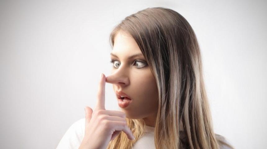 Yalanlarınızı Anlayan Birisiyle &Ccedil;ıkmanız İ&ccedil;in 7 Sebep