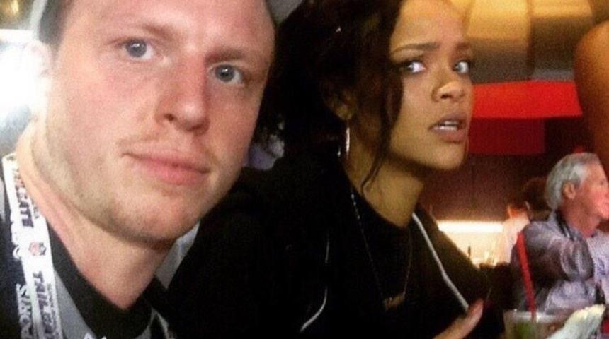 Hayranlarının &Ccedil;ektiği 10 Garip &Uuml;nl&uuml; Fotoğrafı