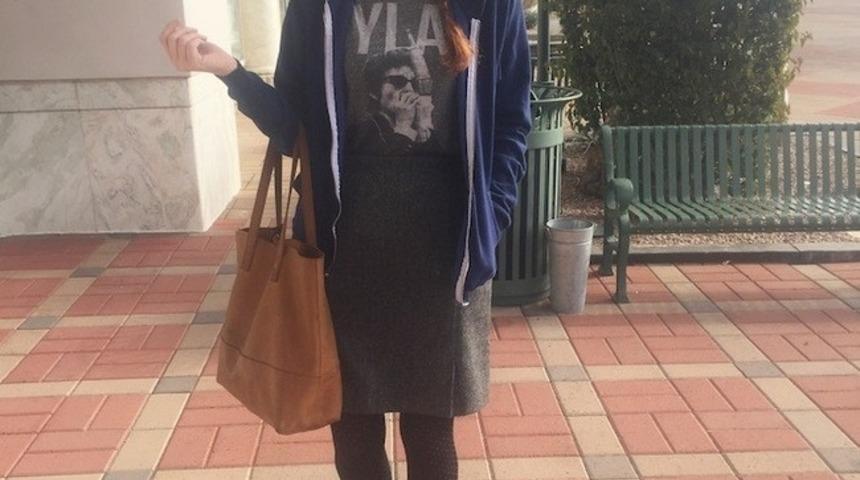 Bu &Ccedil;ocuk Haftanın Her G&uuml;n&uuml; Annesini Giydiriyor