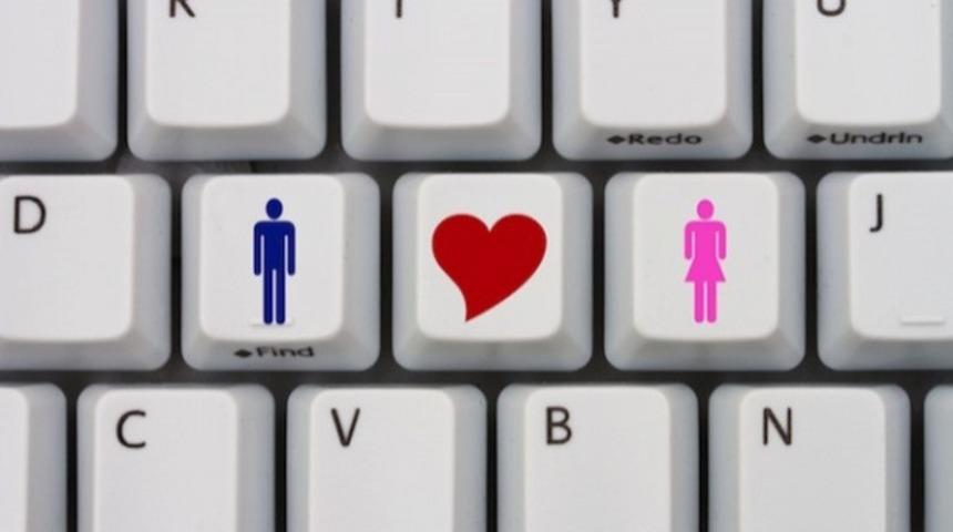 Sevgilisinden Ayrılmayı D&uuml;ş&uuml;nenlere 10 Harika Sevgililer G&uuml;n&uuml; Hediyesi